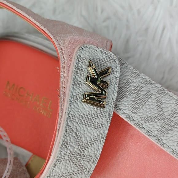 Michael Kors Pink & Tan MK Logo Flat Lug Chunky Sole Sandals SZ 7.5 New - Picture 5 of 16